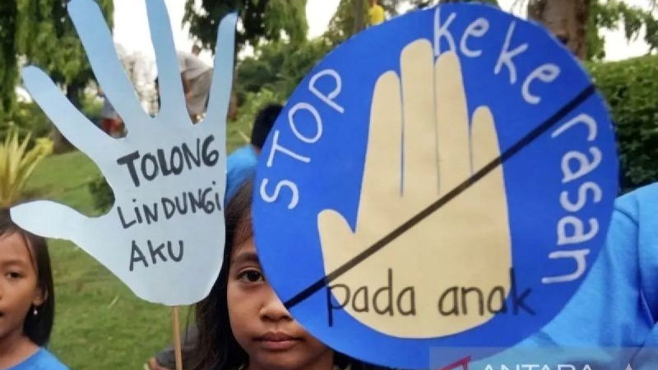 Pemerintah Kabupaten Lebak mendesak masyarakat untuk berani melaporkan kasus kekerasan seksual terhadap anak dan perempuan. Data menunjukkan angka kasus Pelaporan Kekerasan Seksual Lebak terus meningkat, namun banyak yang belum terungkap.