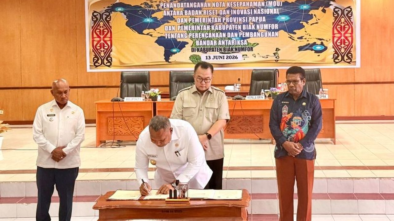 Pemerintah Provinsi Papua, BRIN, dan Pemkab Biak Numfor menandatangani nota kesepahaman untuk pembangunan Bandar Antariksa di Biak Numfor, membuka peluang investasi dan kemajuan teknologi nasional.