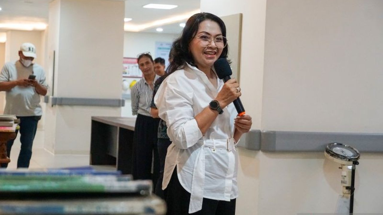 Tim Penggerak PKK bersama Forum Anak Daerah Badung sukses menghibur pasien anak di RSD Mangusada melalui Program Cemara Badung, memberikan dukungan psikis untuk percepatan pemulihan.