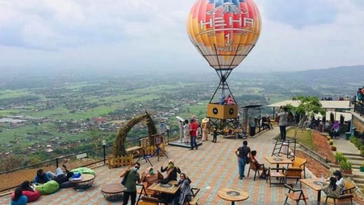 Dinas Pariwisata Bantul melihat pelemahan rupiah sebagai kesempatan emas untuk meningkatkan kunjungan wisatawan mancanegara, menjadikan biaya berwisata di Indonesia lebih efisien dan menarik.
