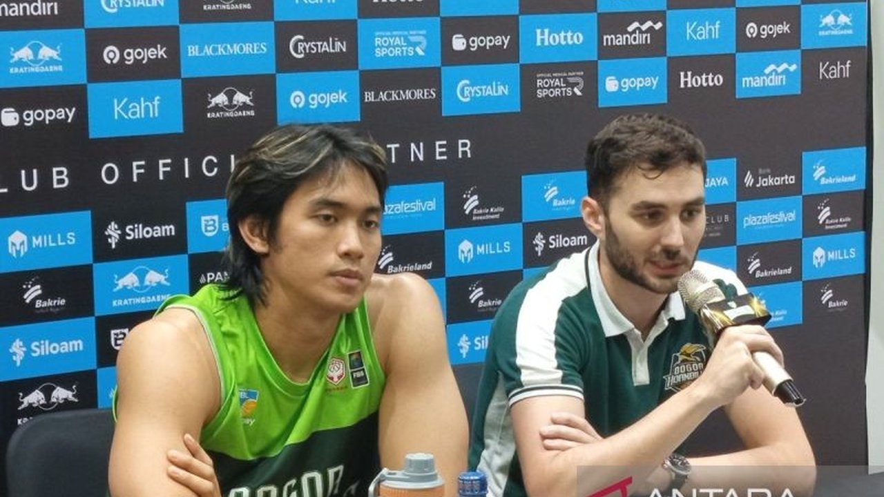 Pelatih Cesar Camara soroti kurangnya fokus tim di menit akhir sebagai penyebab kekalahan Bogor Hornbills dari Pelita Jaya pada laga pertama final IBL 2026, memicu evaluasi mendalam.