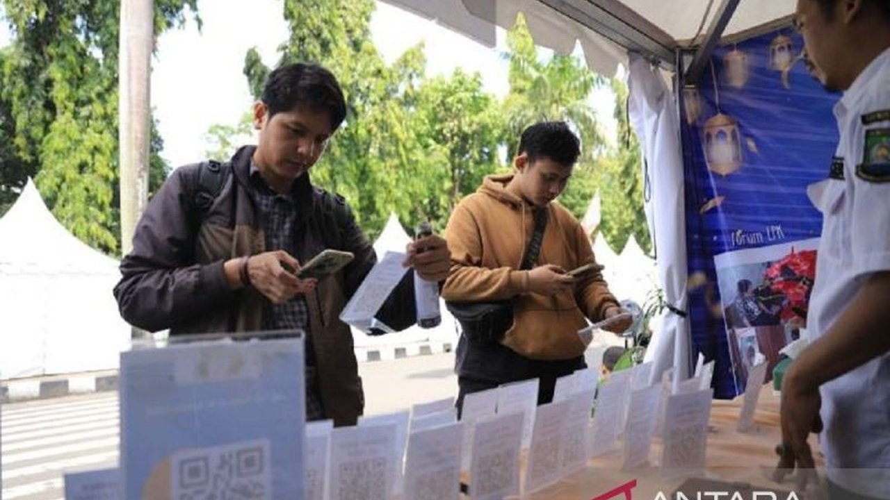 Pemerintah Kota Tangerang mengimbau pencari kerja untuk mendaftar melalui aplikasi Tangerang LIVE demi mengikuti Job Fair Tangerang 2026 yang menawarkan 15 ribu lowongan kerja menarik.