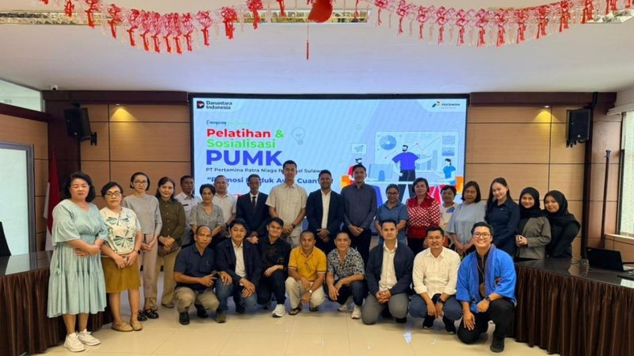 Pertamina Patra Niaga Regional Sulawesi gencar melakukan peningkatan kapasitas UMKM mitra binaan di Manado melalui pelatihan pemasaran digital dan sosialisasi pendanaan, wujudkan kemandirian ekonomi masyarakat serta mendukung Peningkatan Kapasitas UMKM Pe
