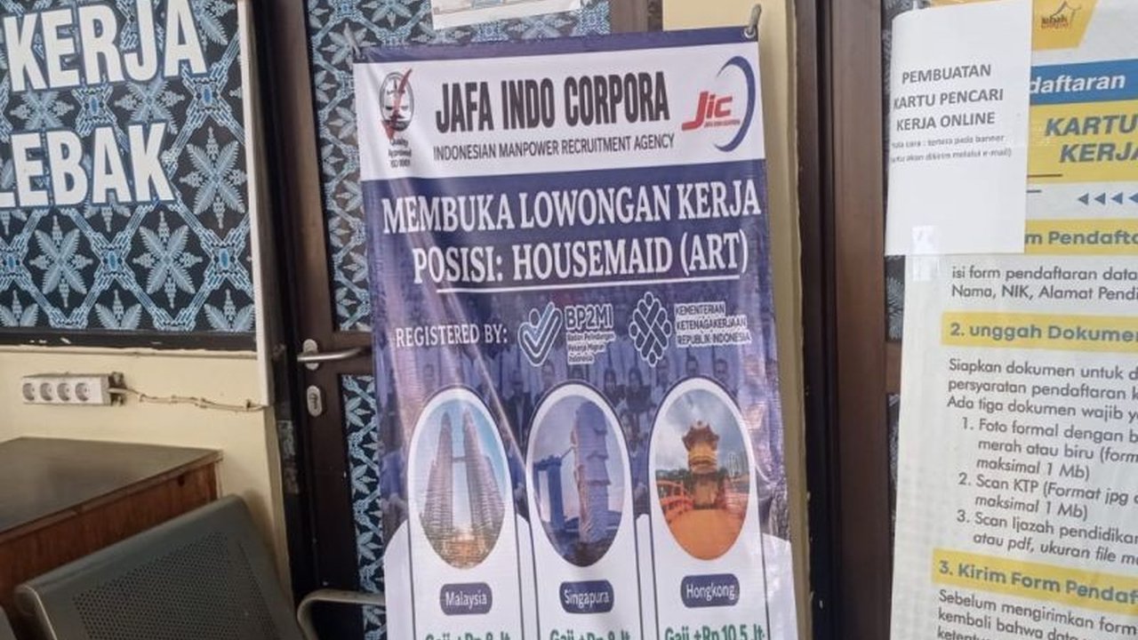 Dinas Tenaga Kerja Kabupaten Lebak berhasil memfasilitasi keberangkatan 170 Pekerja Migran Lebak ke berbagai negara melalui perusahaan legal, memberikan peluang ekonomi dan menekan angka pengangguran di daerah.