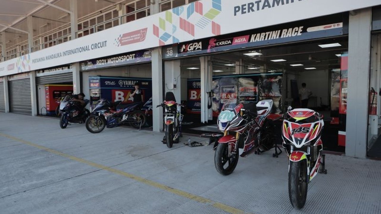 Ajang balap motor bergengsi Pertamina Mandalika Racing Series 2026 kembali digelar di Sirkuit Mandalika, Nusa Tenggara Barat, menarik 106 pembalap terbaik untuk beradu kecepatan dan menunjukkan bakat mereka.