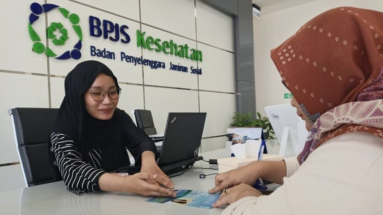 BPJS Kesehatan Tulungagung mencatat 416 badan usaha telah mendaftarkan pekerjanya sebagai peserta JKN. Simak upaya BPJS Kesehatan tingkatkan kepatuhan di Tulungagung.