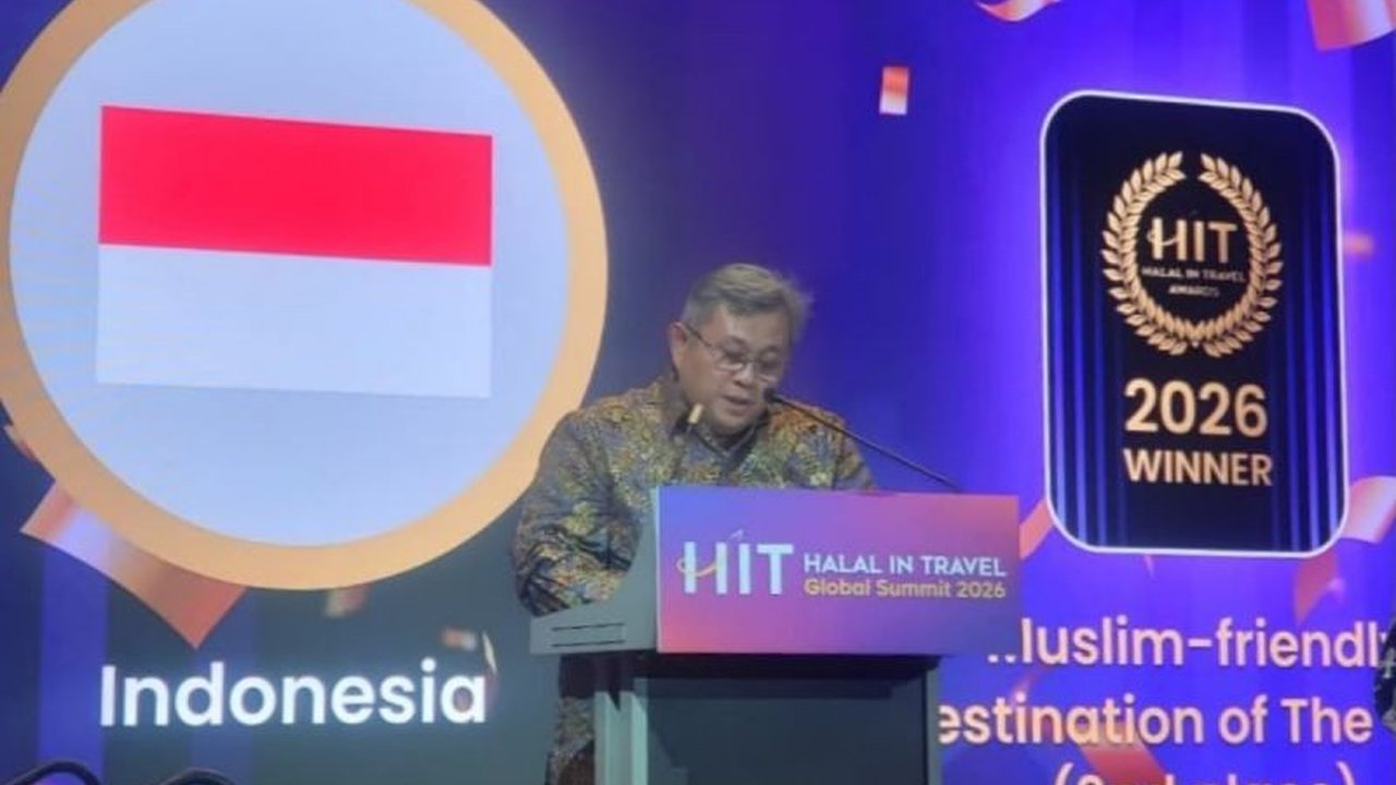 Kementerian Pariwisata menegaskan komitmen Indonesia dalam mengembangkan ekosistem pariwisata ramah Muslim yang berkualitas, inklusif, dan berdaya saing global, dengan target meraih posisi puncak di Global Muslim Travel Index (GMTI) tahun depan.