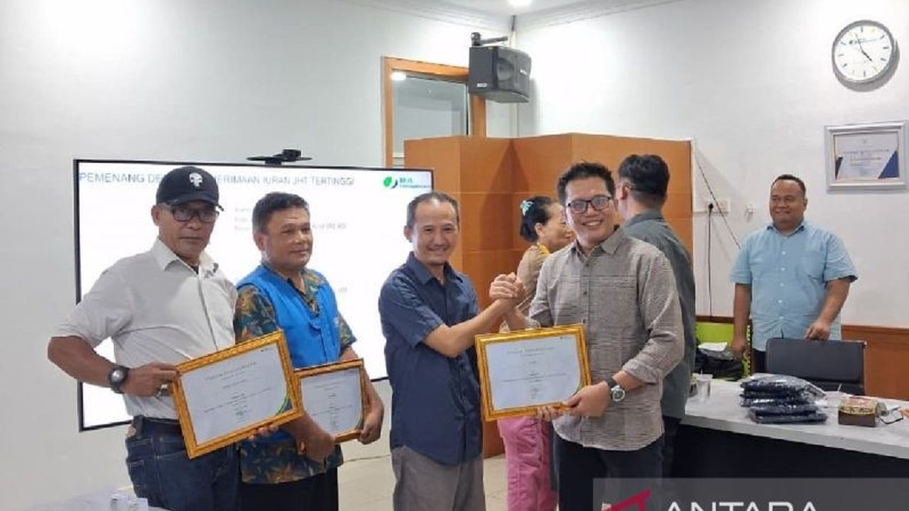 BPJS Ketenagakerjaan Jambi berhasil mengakuisisi 2.664 pekerja informal melalui Agen Perisai hingga pertengahan Juni 2026. Capaian ini menunjukkan komitmen BPJS Ketenagakerjaan Jambi dalam memperluas perlindungan sosial.