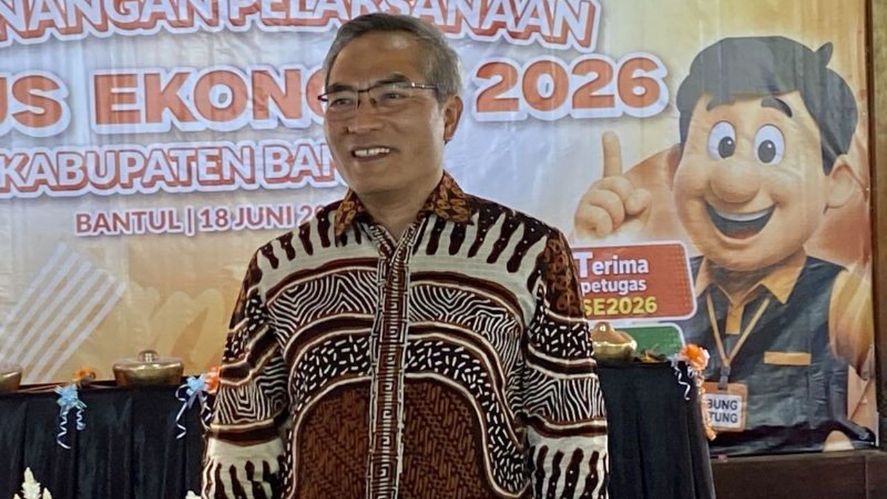 Bupati Bantul Abdul Halim Muslih menyoroti Pertumbuhan UMKM Bantul yang signifikan, menjadikannya salah satu pilar ekonomi kreatif di DIY. Simak bagaimana UMKM Bantul berkontribusi pada daerah dan dampak positifnya.