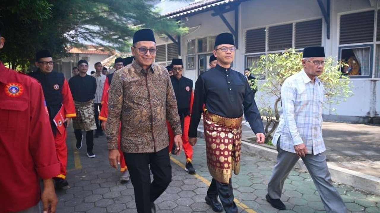 Pengurus Besar Ikatan Pencak Silat Indonesia (PB IPSI) mengucurkan dana Rp5 miliar untuk mendukung pembangunan Padepokan Pencak Silat Tapak Suci Putera Muhammadiyah di Yogyakarta, mempercepat realisasi pusat pelatihan karakter generasi bangsa.