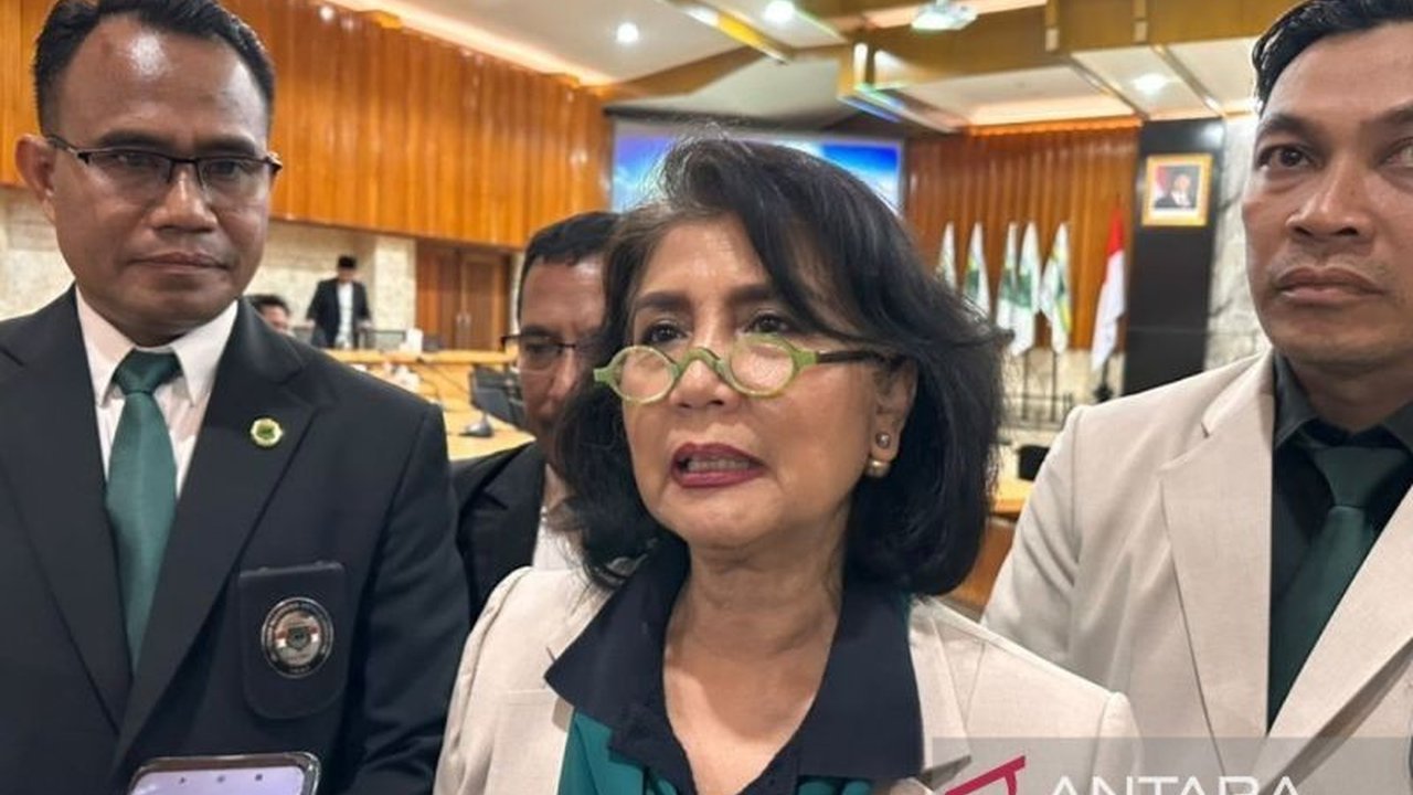 Ketua Umum Pordasi Berkuda Memanah Triwatty Marciano menyoroti potensi NTB olahraga berkuda memanah nasional berkat kuda lokal melimpah dan tradisi kuat. Simak lebih lanjut peluang besar ini untuk pengembangan atlet dan kuda daerah!