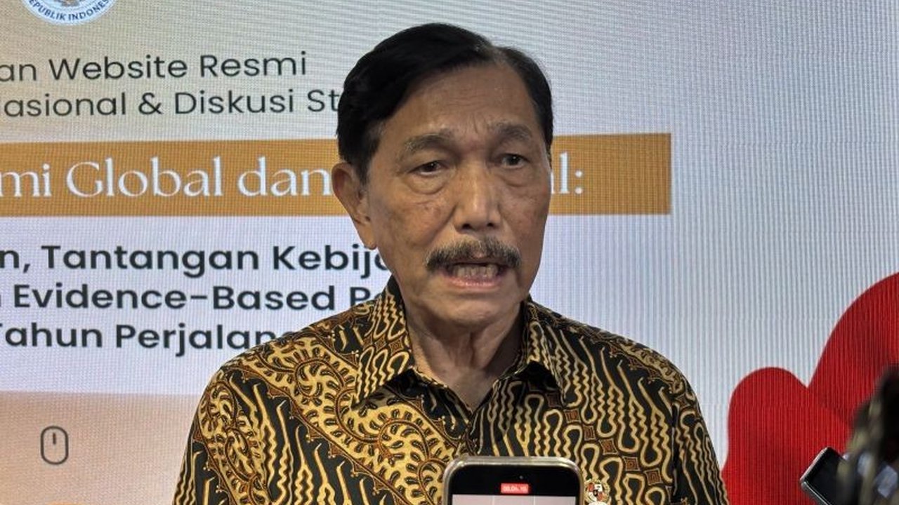 Ketua DEN Luhut Binsar Pandjaitan mendesak penunjukan figur independen untuk pejabat pasar modal di OJK dan BEI. Langkah ini dinilai krusial demi memulihkan kredibilitas pasar modal Indonesia.