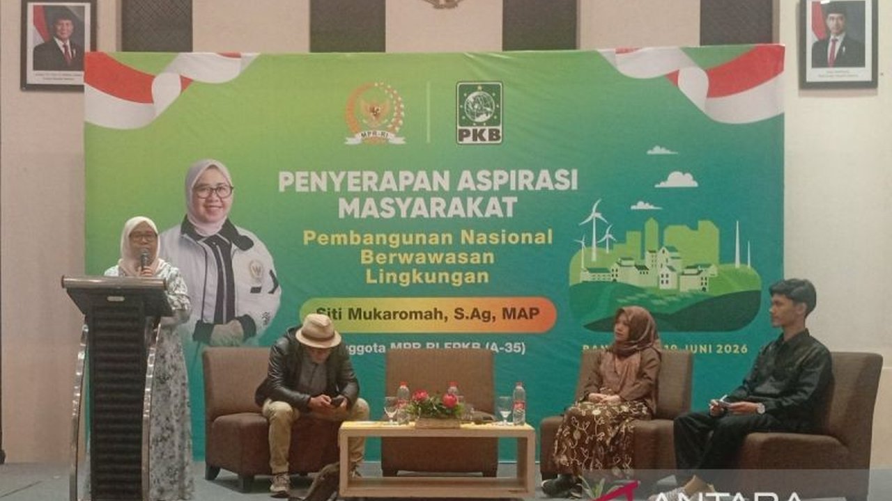 Anggota Komisi VII DPR RI, Siti Mukaromah, menyerukan kepada masyarakat Banyumas dan Cilacap untuk aktif mendukung Pembangunan Berwawasan Lingkungan demi keberlanjutan alam dan kesejahteraan bersama.