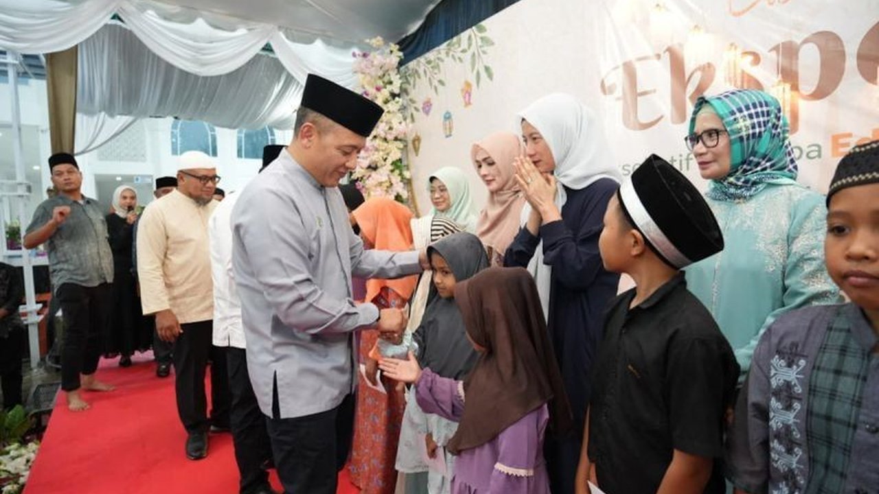 PTPN IV PalmCo salurkan bantuan sosial kepada lebih dari 1.000 anak yatim-duafa dan perbaiki 16 rumah ibadah hingga Juni 2026, wujudkan komitmen tanggung jawab sosial perusahaan.