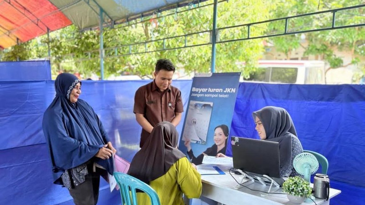 BPJS Kesehatan bersama Pemkab Poso menghadirkan Program Bunga Desa di Desa Tiwa'a, mempermudah akses layanan Jaminan Kesehatan Nasional (JKN) bagi masyarakat.