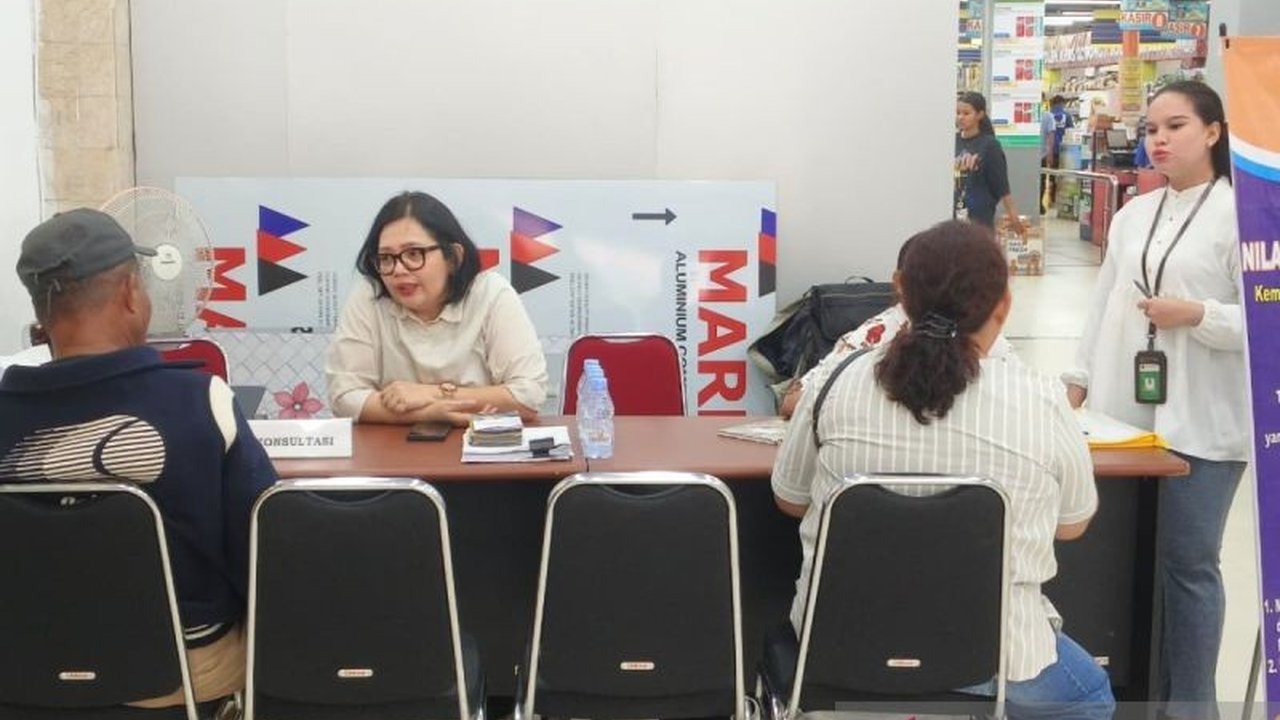 Kantor Pertanahan Kota Sorong menerapkan strategi jemput bola melalui program Pekan Pelayanan Publik, guna mempermudah akses masyarakat terhadap berbagai layanan administrasi pertanahan langsung di pusat perbelanjaan.