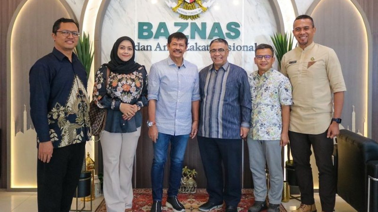 Badan Amil Zakat Nasional (Baznas) RI bersama eks-Pelatih Tim Nasional Sepak Bola Indonesia, Indra Sjafri, mengajak generasi muda untuk gemar berzakat, memperkuat kesejahteraan bangsa.