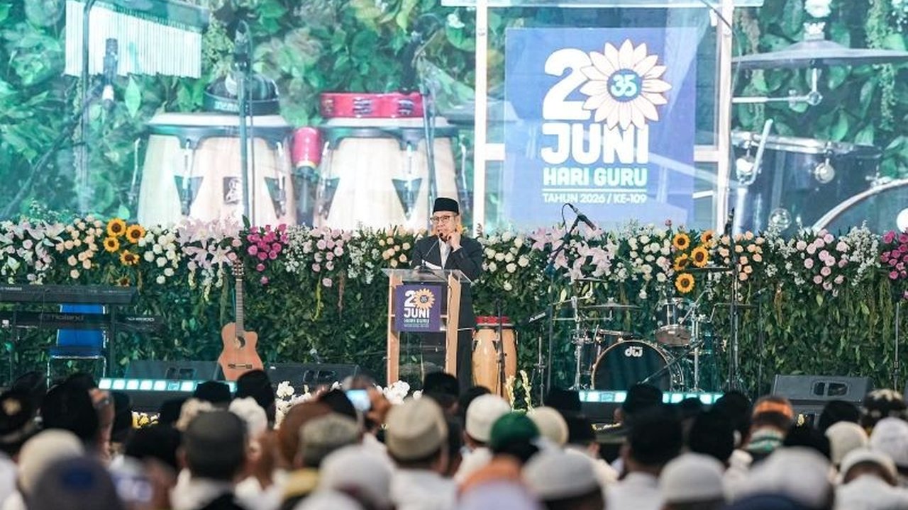 Menteri Koordinator Bidang Pemberdayaan Masyarakat (Menko PM) Abdul Muhaimin Iskandar mengajak masyarakat meneladani ulama untuk melahirkan bangsa berkarakter, mandiri, dan sejahtera.
