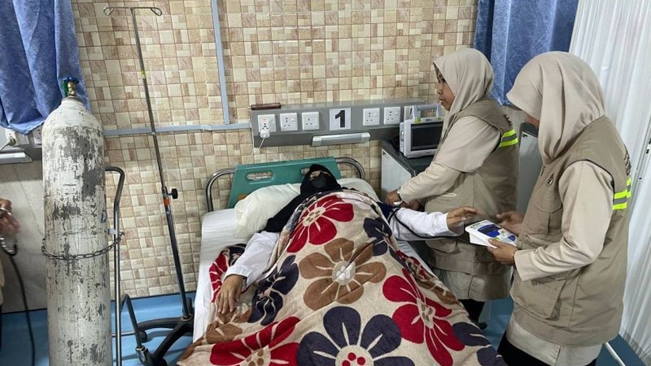 Tujuh jemaah haji Sumbar dari Debarkasi Padang masih menjalani perawatan intensif di Arab Saudi, sementara 10 jemaah haji lainnya telah wafat di Tanah Suci hingga 20 Juni 2026.