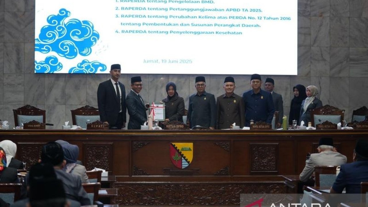 Pemerintah Kabupaten Bandung serius dalam upaya Penguatan Layanan Kesehatan Masyarakat melalui penyusunan Rancangan Peraturan Daerah (Raperda) yang akan meningkatkan kualitas dan aksesibilitas. Pembahasan Raperda ini diharapkan membawa dampak positif bagi