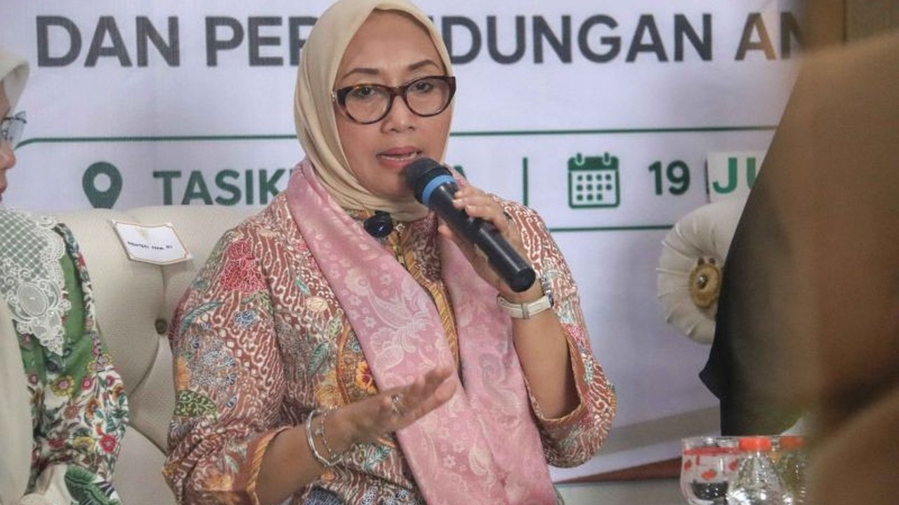 Menteri Pemberdayaan Perempuan dan Perlindungan Anak (KemenPPPA) Arifah Fauzi mengajak perempuan berperan aktif dalam memperkuat Perlindungan Anak di Pendidikan Keagamaan, menyikapi tantangan kekerasan yang marak terjadi dan pentingnya ketahanan keluarga.