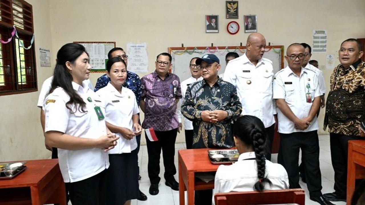 Kementerian Pendidikan Dasar dan Menengah (Kemendikdasmen) berhasil mewujudkan **Transformasi Pendidikan Sekolah 3T** di Kabupaten Nias Utara, menjadikan fasilitas sekolah lebih layak dan siswa melek digital. Simak dampak nyatanya!