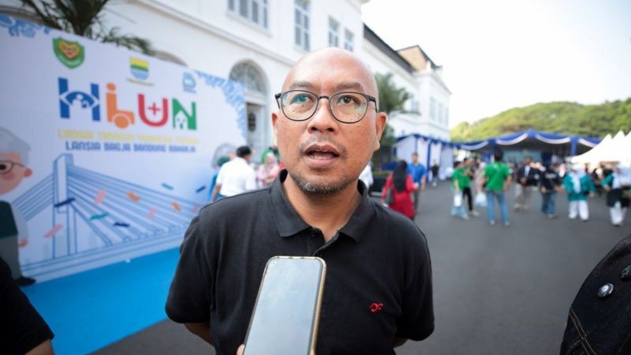 Disdagin Kota Bandung memastikan harga kebutuhan pokok Bandung di pasar tradisional dan ritel modern relatif stabil, bahkan beberapa komoditas mengalami penurunan, menjaga daya beli masyarakat.
