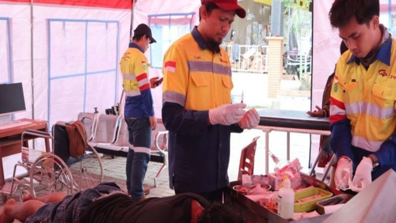 PT Citra Palu Minerals (CPM) bersama Posko ESDM Siaga Bencana hadirkan layanan kesehatan gratis dan logistik bagi korban gempa Sigi, perkuat penanganan medis di tengah bencana.