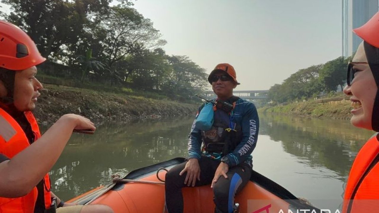 Dinas SDA DKI Jakarta menggelar Wisata Edukasi Ciliwung River Adventure, sebuah inisiatif unik untuk mengajak masyarakat peduli lingkungan dan menjaga kebersihan Sungai Ciliwung melalui susur sungai edukatif.