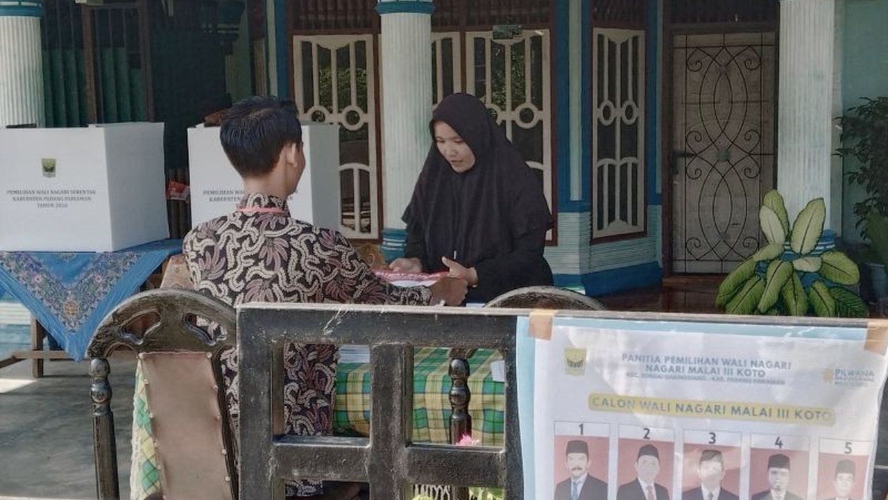 Pemilihan Wali Nagari (Pilwana) serentak di 73 nagari Kabupaten Padang Pariaman tetap berlangsung, sementara Pilwana di Nagari Kasang ditunda guna mematangkan persiapan dan meminimalkan potensi konflik. Keputusan ini diambil demi menjaga kelancaran dan ko