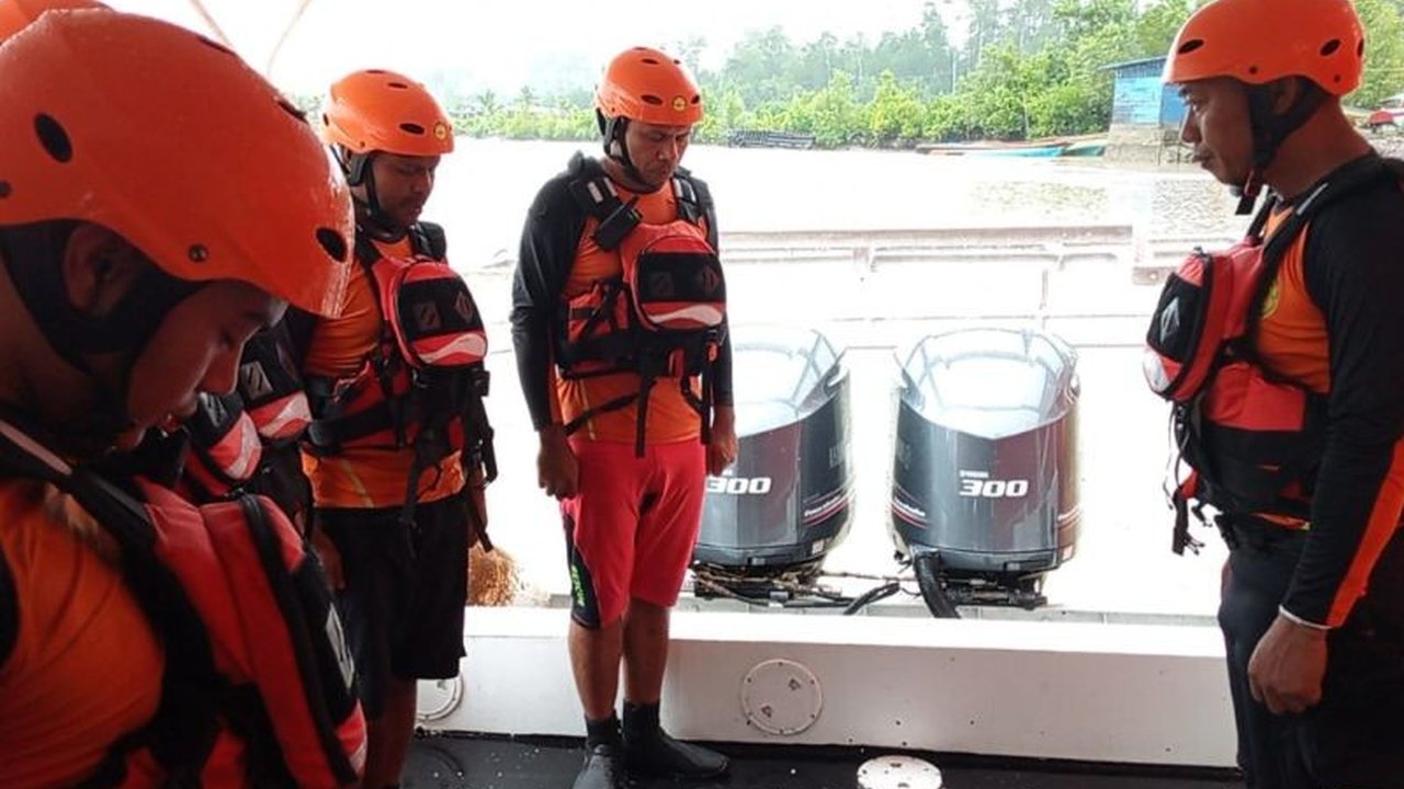 Kantor Pencarian dan Pertolongan (SAR) Timika mengerahkan tim gabungan untuk mencari perahu nelayan yang dilaporkan hilang kontak di Perairan Atuka, Mimika Tengah, Papua Tengah, membawa empat orang.