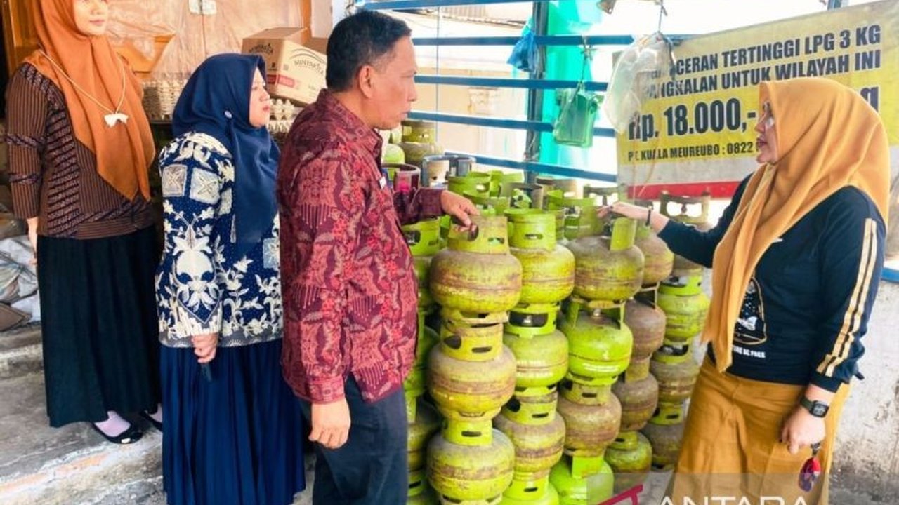 Pemerintah Kabupaten Aceh Barat mengambil langkah tegas menindak pedagang yang menjual LPG Subsidi 3 kg di atas harga eceran tertinggi, menyusul keluhan masyarakat terkait kelangkaan dan harga tinggi.