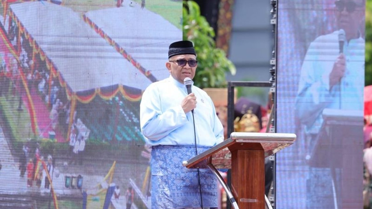 Wakil Menteri Ketenagakerjaan Afriansyah Noor menyoroti peran strategis sektor pariwisata dan budaya dalam menciptakan lapangan kerja serta meningkatkan kesejahteraan. Ia menekankan pentingnya pengembangan potensi daerah.