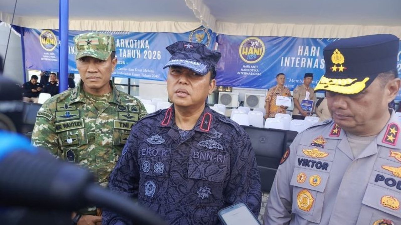 BNN Provinsi Bangka Belitung intensifkan Operasi Pemulihan Kampung Narkoba di sejumlah wilayah rawan peredaran gelap. Simak dampak dan upaya pemberantasannya yang merusak perekonomian.