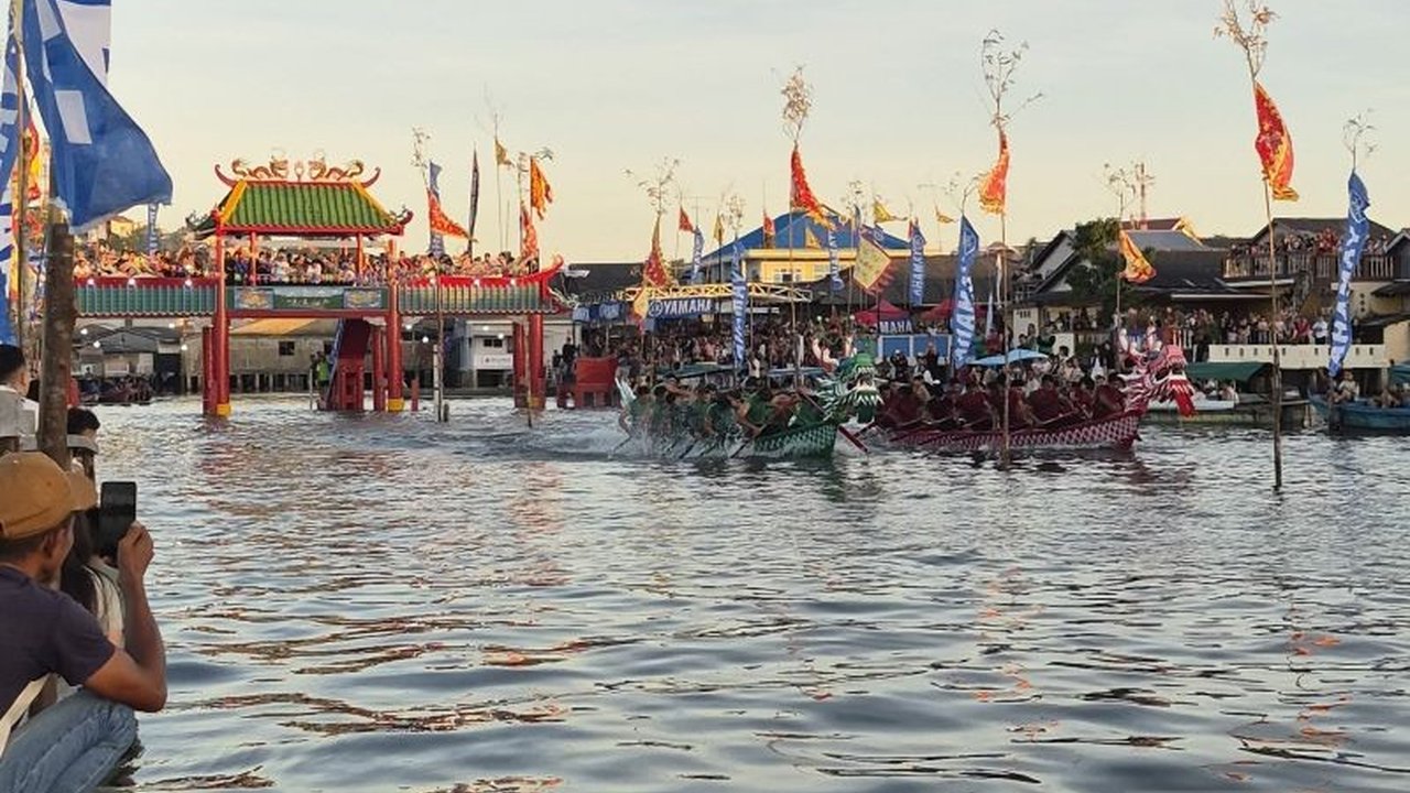 Ajang Dragon Boat Race Kepri 2026 di Tanjungpinang diprediksi Gubernur Ansar Ahmad akan menjadi pendorong utama sektor pariwisata, budaya, dan ekonomi daerah, menarik ribuan pengunjung dan menggerakkan UMKM.