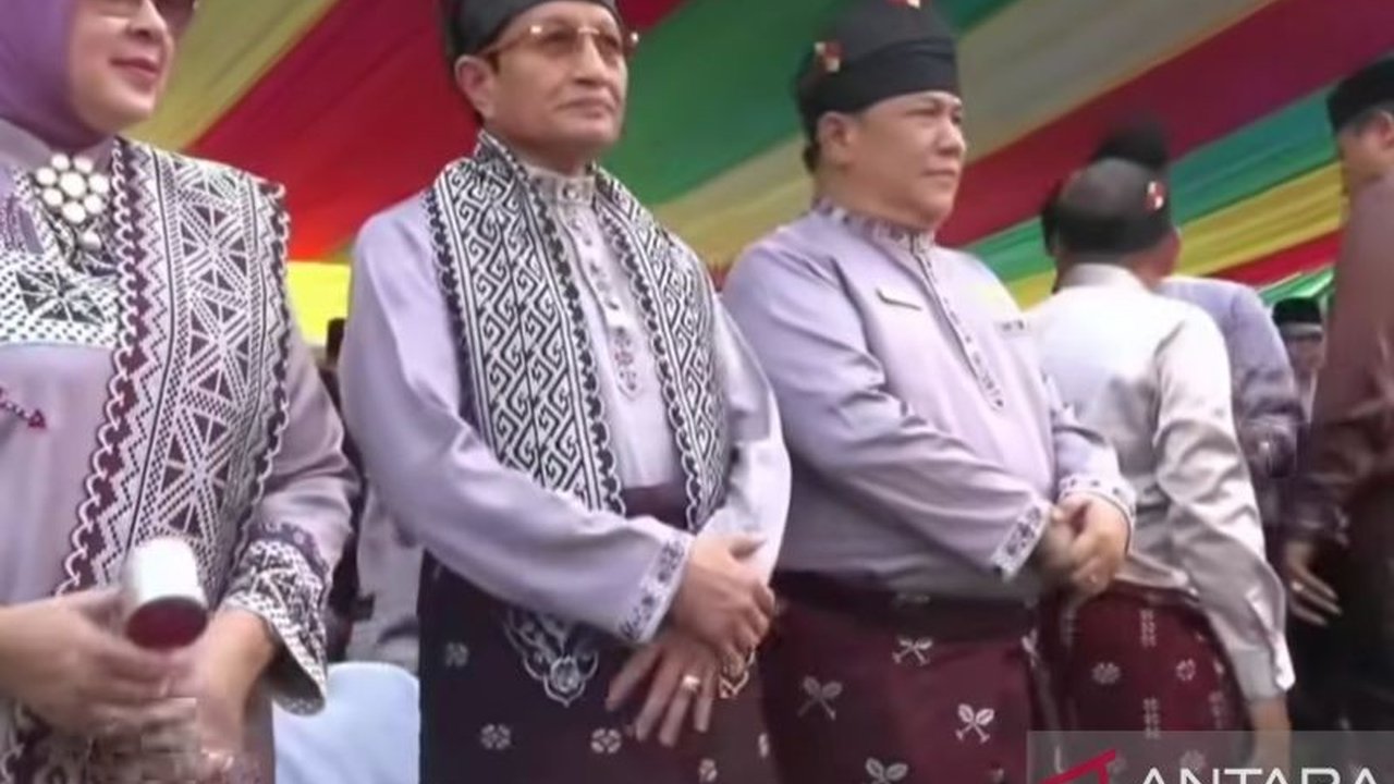 Meriahnya Pawai Ta'aruf MTQ Riau ke-44 di Kuantan Singingi Disaksikan Menteri Agama