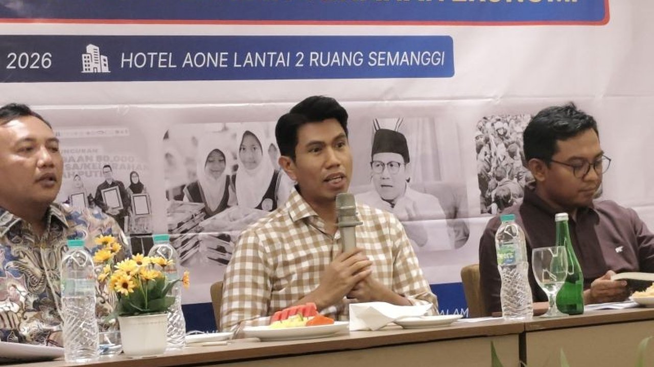 Juru Bicara Partai Gerindra Bahtra Banong menyebut Program Makan Bergizi Gratis (MBG) berpotensi membuka jutaan lapangan kerja, menyoroti dampak positif yang luput dari perhatian publik.