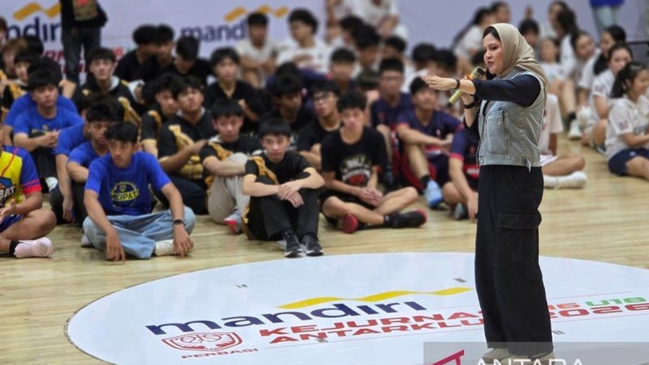 Sebanyak 56 tim putra dan putri berkompetisi dalam Kejurnas Antarklub Perbasi 2026 di Semarang, menjadi panggung utama untuk menjaring talenta muda masa depan bola basket Indonesia.