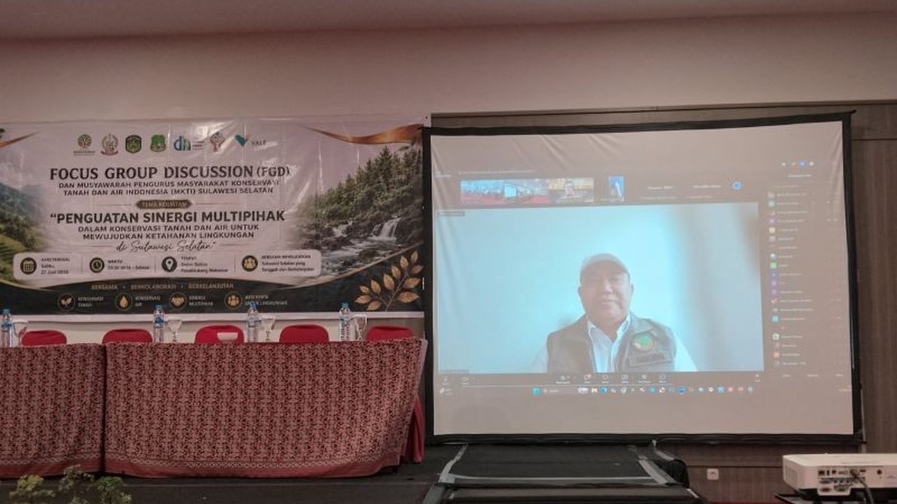 Sekretaris Jenderal KLHK menegaskan bahwa ketahanan ekologi merupakan fondasi krusial untuk mencapai swasembada pangan, energi, dan air di Indonesia, mendorong pengelolaan sumber daya alam berkelanjutan.