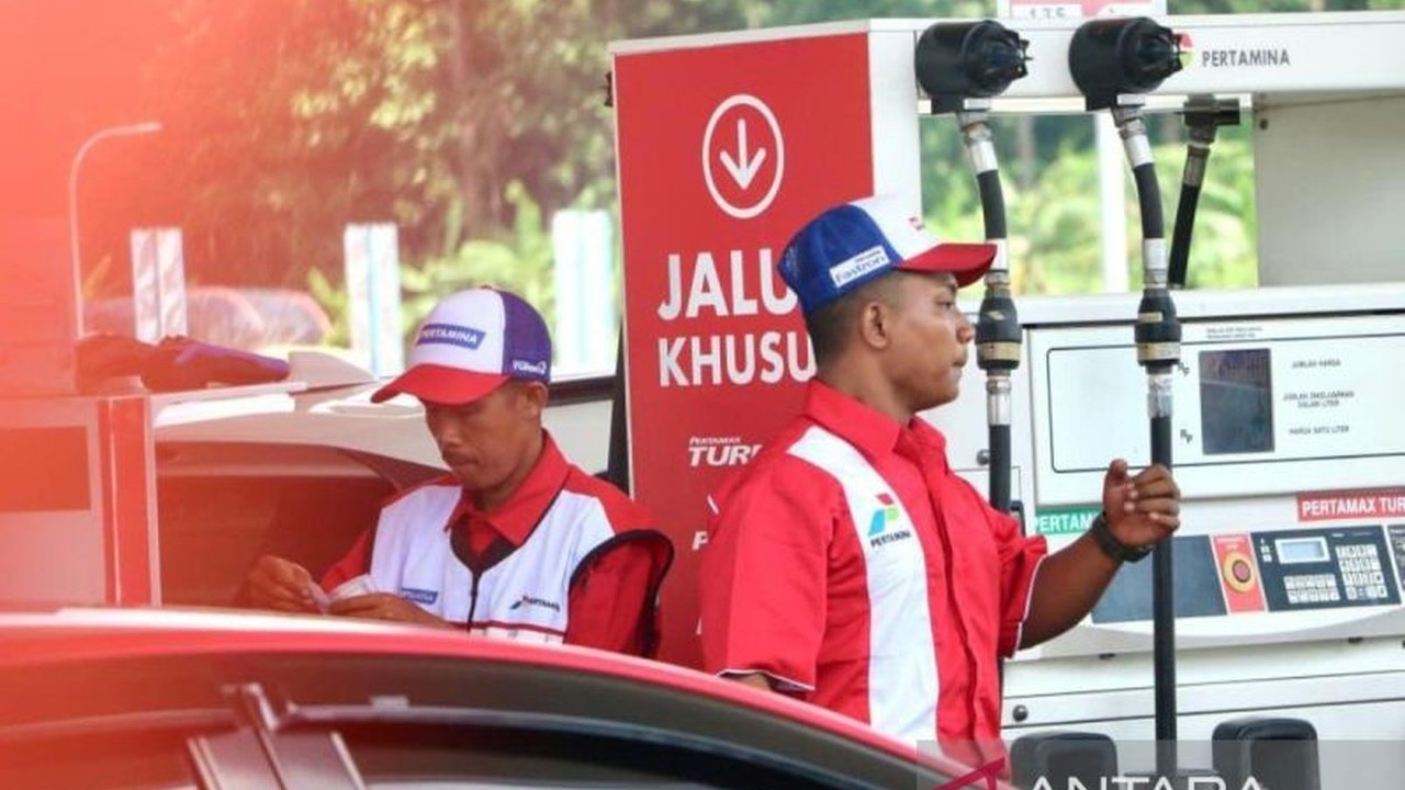 Pertamina Patra Niaga mengambil langkah cepat dalam Penyaluran BBM Bersubsidi Pertamina di Pulau Madura untuk mengatasi antrean panjang di SPBU dan memastikan pasokan energi aman.
