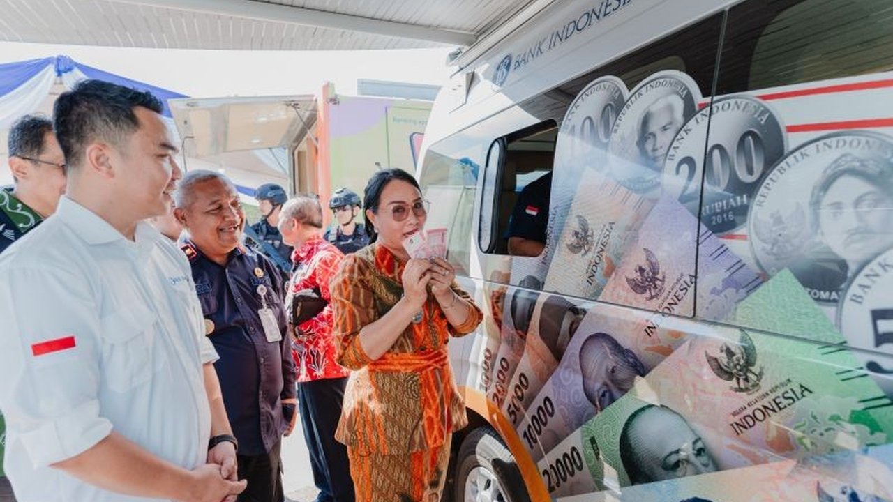 Bank Indonesia terus mengukuhkan Kedaulatan Rupiah di Perbatasan Indonesia-Malaysia, khususnya di Entikong, melalui program Lentera Batas Negeri 2026 yang menjangkau masyarakat 3T dan mendorong ekonomi lokal.