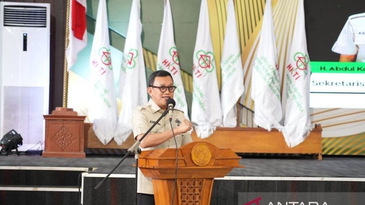 Wakil Menteri Pertanian Sudaryono mendesak pabrik kelapa sawit patuhi harga TBS petani yang ditetapkan pemerintah, demi memastikan peningkatan kesejahteraan petani di tengah tingginya harga CPO.