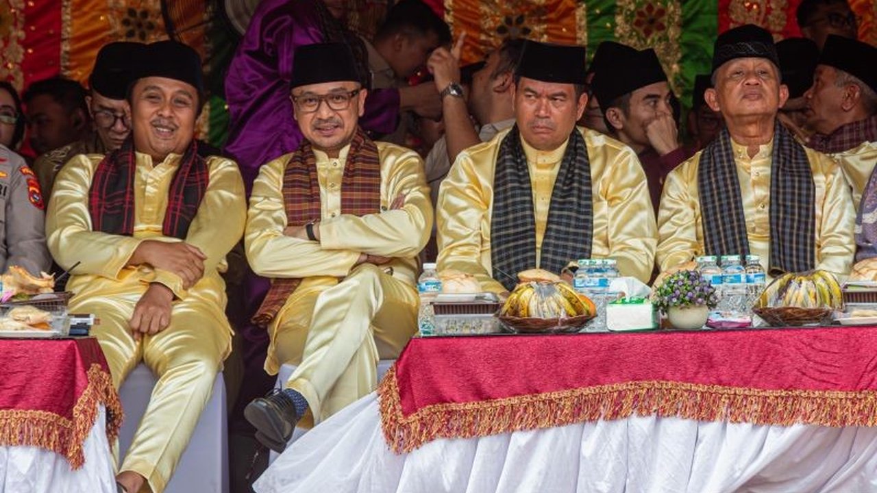 Wamenbud Giring Ganesha Saksikan Puncak Tabuik Pariaman 2026, Dorong Ekonomi Kreatif Daerah