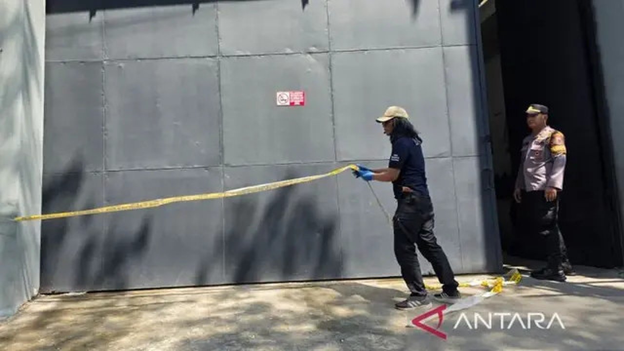 Ledakan di Kawasan Industri Candi Semarang.