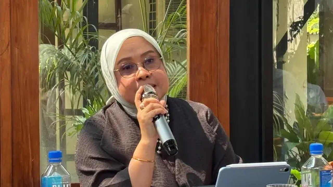 Direktur Pelindungan Warga Negara Indonesia (PWNI) Kementerian Luar Negeri RI Heni Hamidah saat bertemu awak media di Jakarta, Rabu (1/7/2026). (Dok. Liputan6.com/Khairisa Ferida)