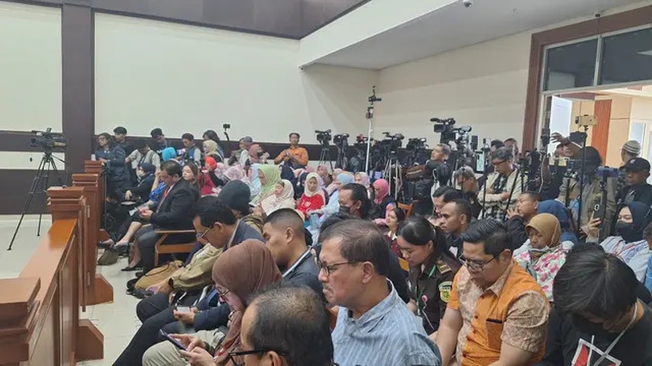 Sidang perdana dokter Tifa di Pengadilan Negeri Jakarta Timur, Kamis (2/7/2026). (Liputan6.com/Rifqy Alief Abiyya).