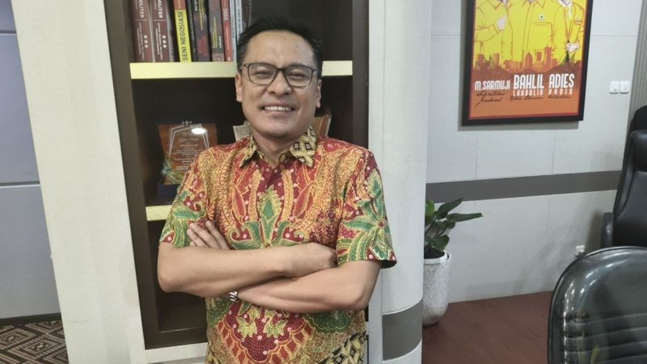 Wakil Ketua DPRD Surabaya, Arif Fathoni, menyoroti komitmen Eri Cahyadi dalam menjadikan APEKSI sebagai forum solusi bagi pemerintah kota se-Indonesia, yang dinilai selaras dengan arah kebijakan Presiden Prabowo Subianto.
