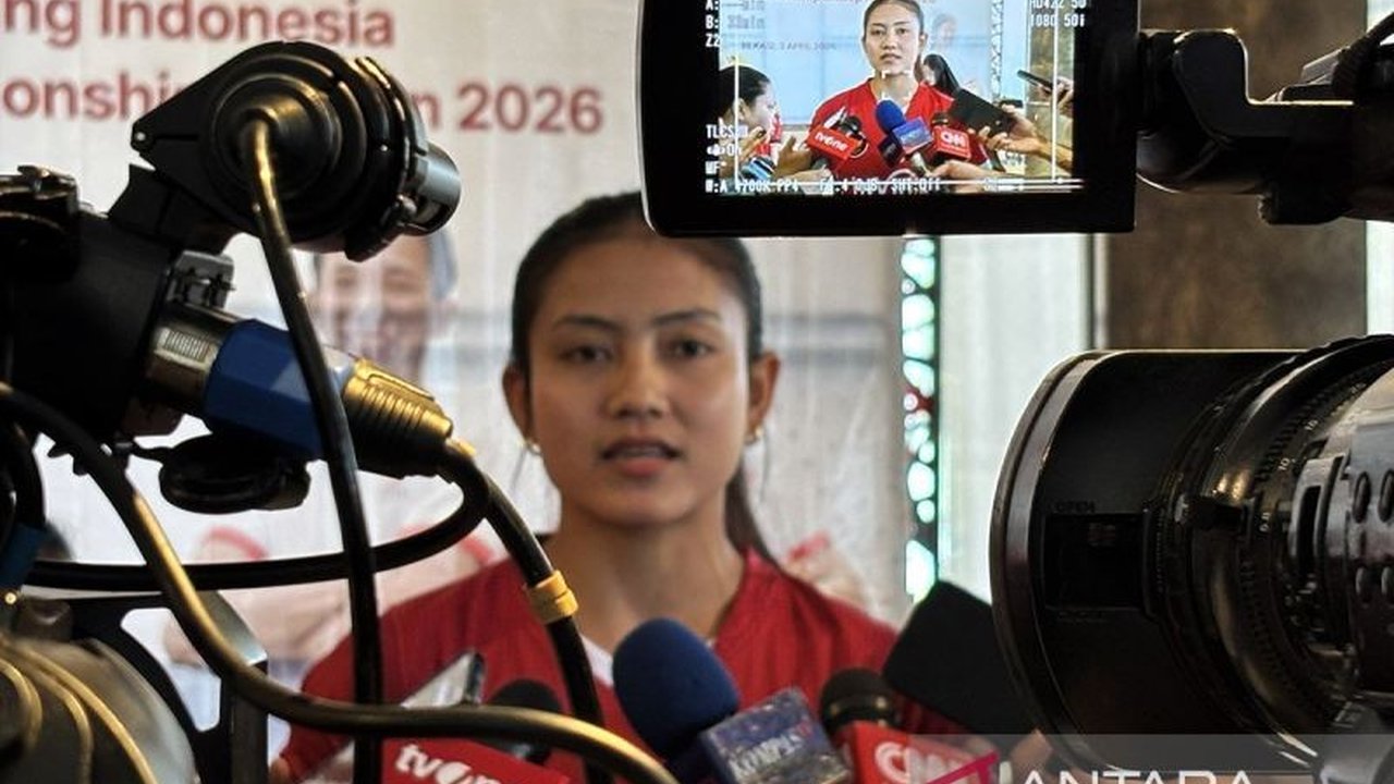 Dua tim estafet campuran dari Tim Panjat Tebing Indonesia berhasil melaju ke putaran final World Climbing Series 2026 di Krakow, Polandia, menunjukkan potensi besar Merah Putih di kancah dunia.