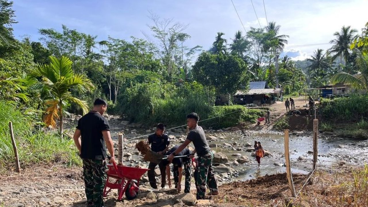 Satgas TNI mulai membangun jembatan bailey di Nias, sebuah inisiatif penting yang bertujuan mempermudah akses warga dan mendorong pemerataan pembangunan di daerah terpencil.