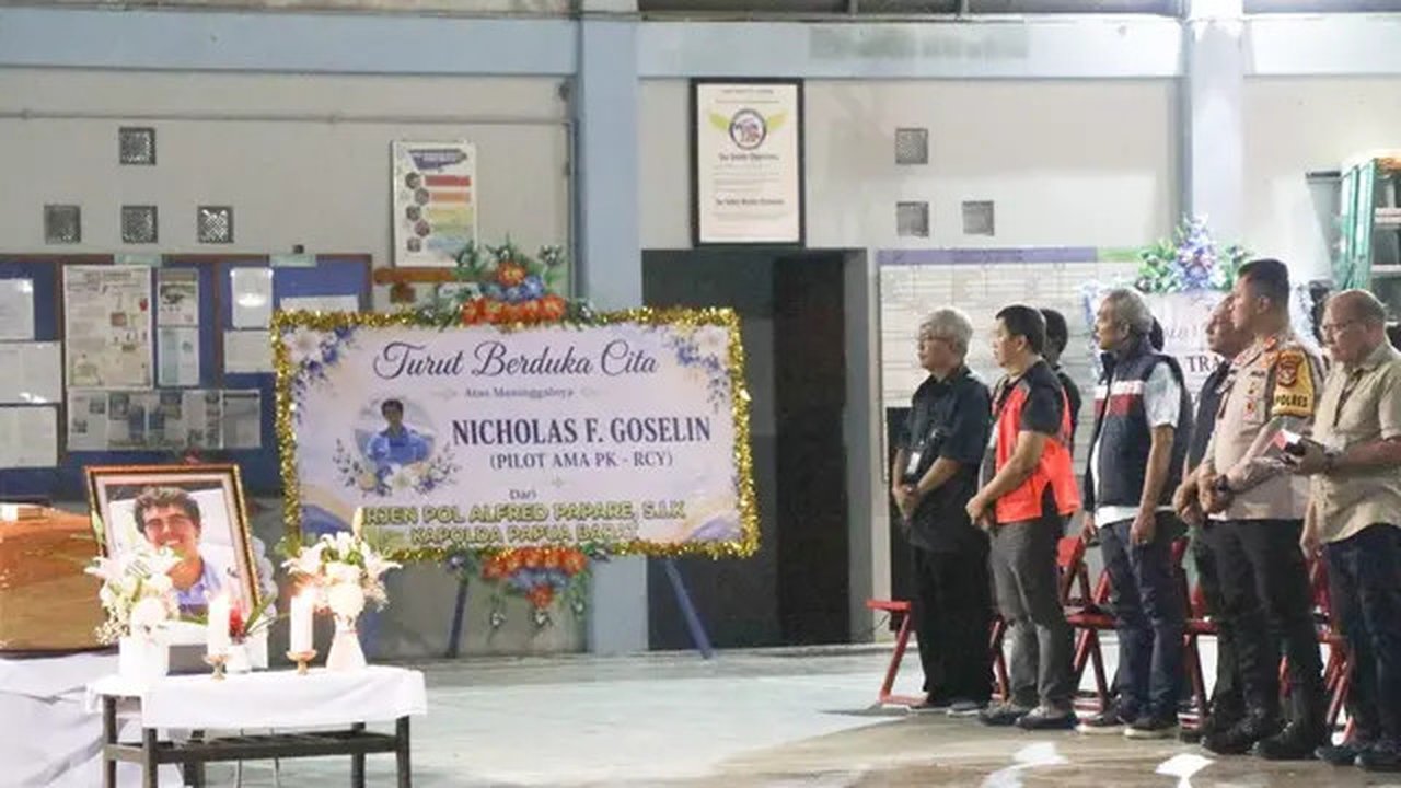 Pilot pesawat PT AMA Captain Nicholas F. Goselin yang tewas ditembak KKB. Dok: Satgas Ops Damai Cartenz